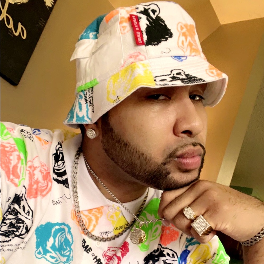 Meet your Posher, Juan